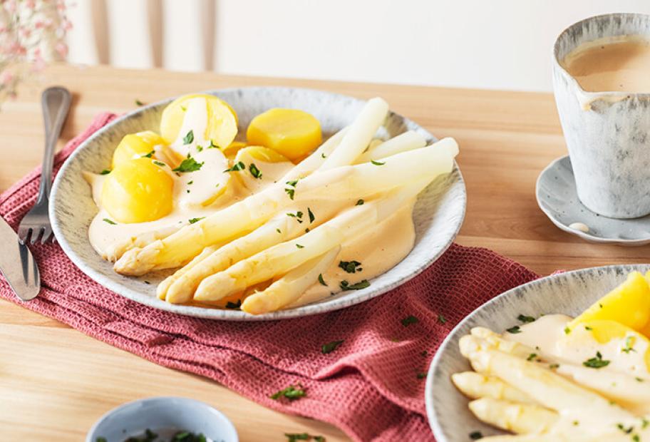 Spargel mit Kartoffeln und Sauce Hollandaise | Simply-Cookit